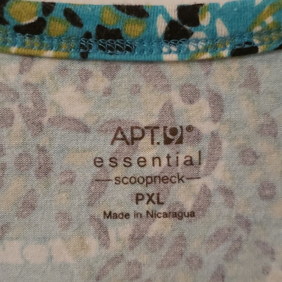 Printed Scoopneck Tee - Picture 2 of 2